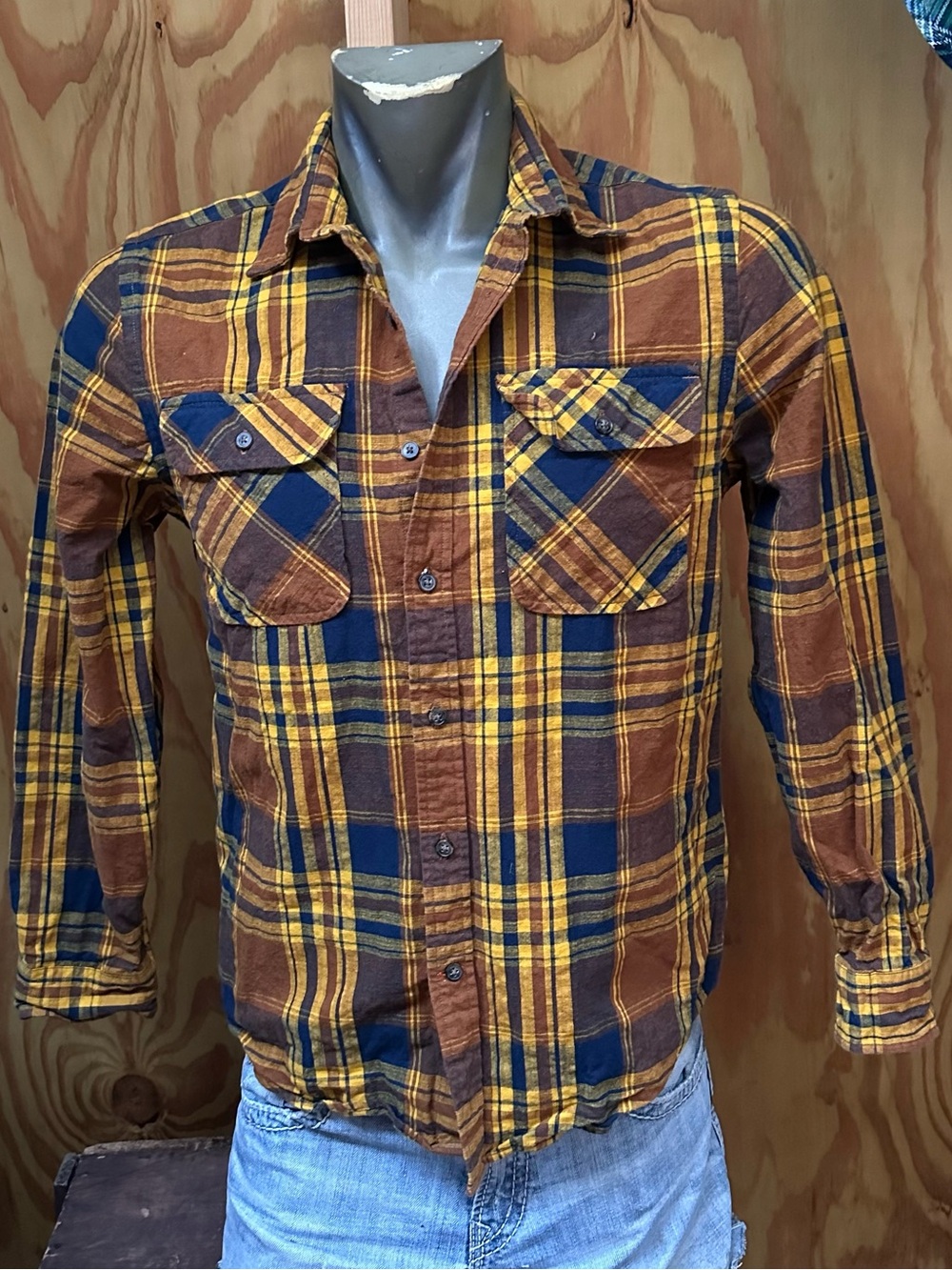 plaid shirt button front men’s medium 100% cotton